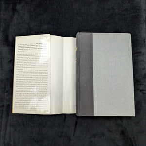 Case Closed: Lee Harvey Oswald and the Assassination of JFK by Gerald Posner (Signed First Edition, Second Printing), 1993 🇺🇸🔫🕵️♂️