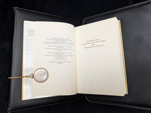 Case Closed: Lee Harvey Oswald and the Assassination of JFK by Gerald Posner (Signed First Edition, Second Printing), 1993 🇺🇸🔫🕵️♂️