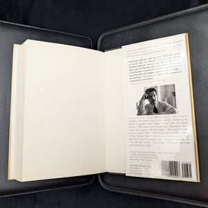 Case Closed: Lee Harvey Oswald and the Assassination of JFK by Gerald Posner (Signed First Edition, Second Printing), 1993 🇺🇸🔫🕵️♂️