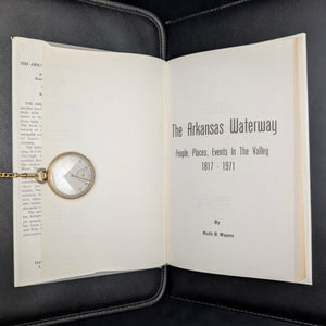 The Arkansas Waterway by Ruth B. Mapes (First Edition), 1972 🛶🇺🇸🗺️