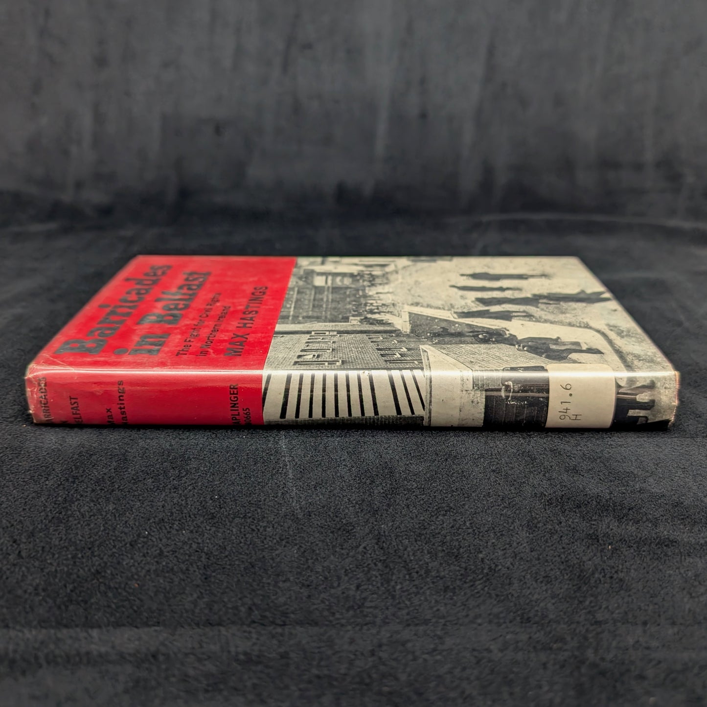 Barricades in Belfast by Max Hastings (RARE First American Edition), 1970 ๐๐ฌ๐งโ๏ธ