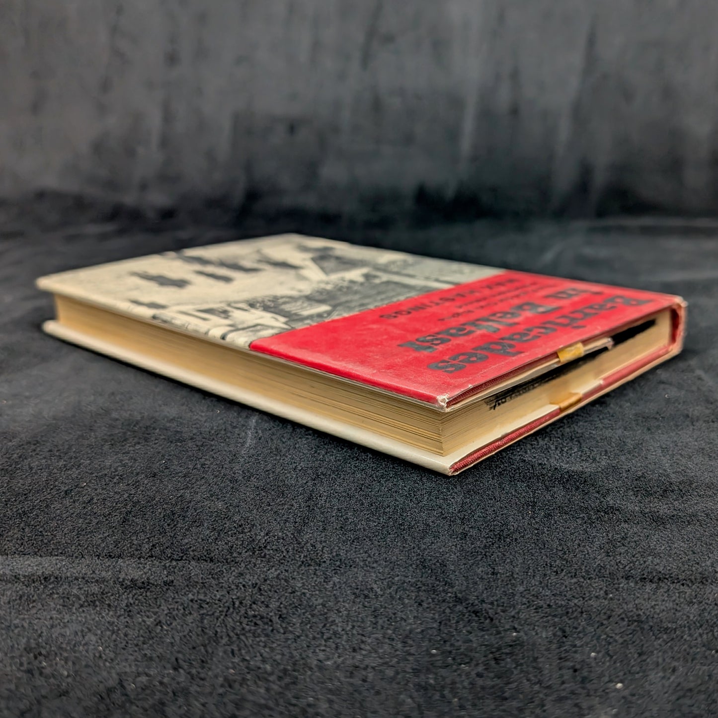 Barricades in Belfast by Max Hastings (RARE First American Edition), 1970 ๐๐ฌ๐งโ๏ธ