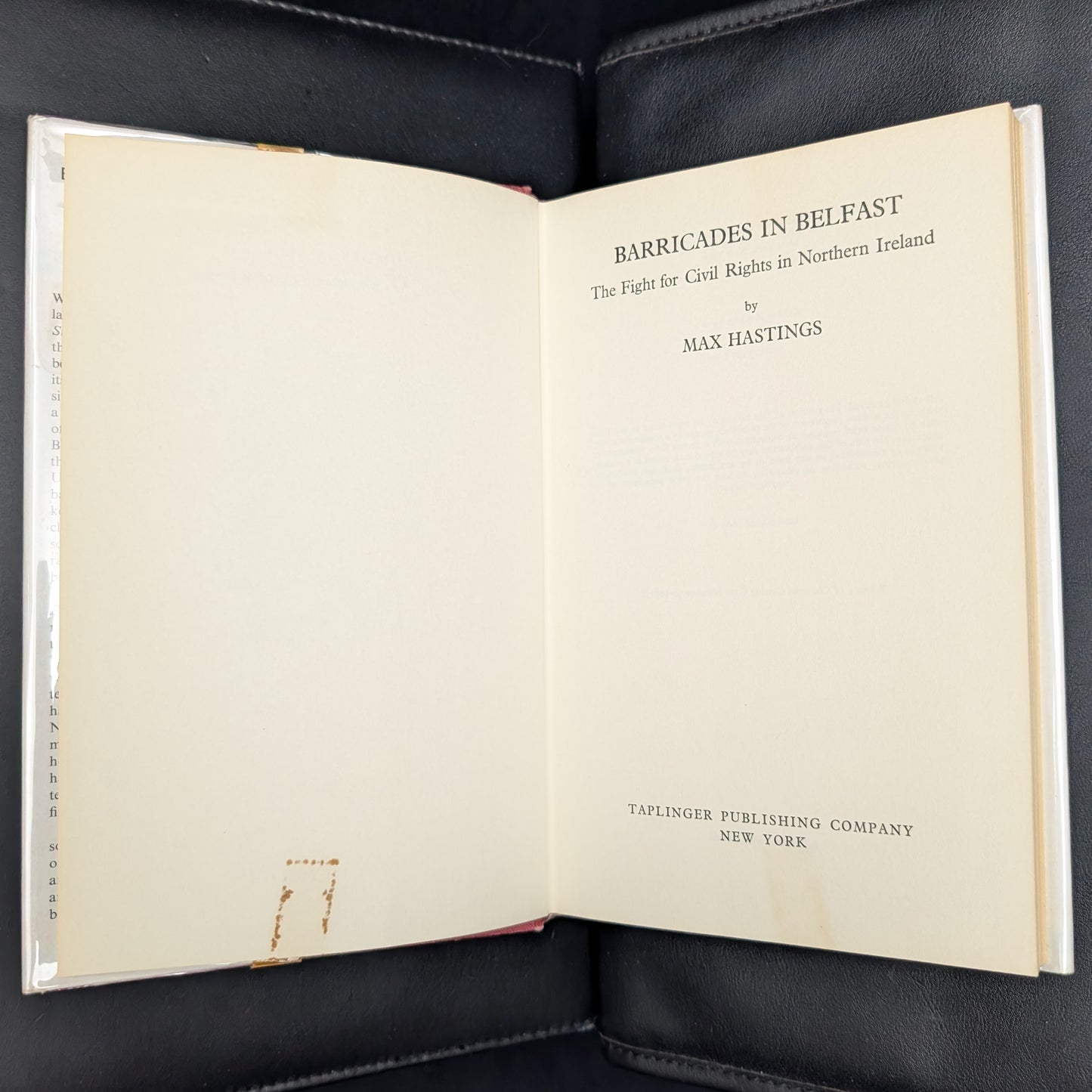 Barricades in Belfast by Max Hastings (RARE First American Edition), 1970 ๐๐ฌ๐งโ๏ธ