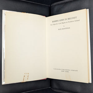 Barricadas en Belfast de Max Hastings (RARA primera edición estadounidense), 1970 📜