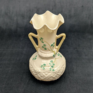 Vintage Belleek Porcelain "Claddagh" Shamrock Vase – Hand-Painted, Green Mark (Ireland), c. 1970 ☘️🇮🇪🏺