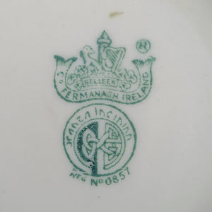 Vintage Belleek Porcelain Shamrock Vase – Ribbed Neck, Two-Handled, Green Mark (Ireland), c. 1970 ☘️🇮🇪🏺