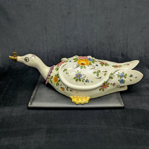Vintage Italian Hand-Painted Swan Wall Fountain/Planter – Two-Piece Floral Ceramic Set (ITALY), c. 1960 🦢🇮🇹🌸