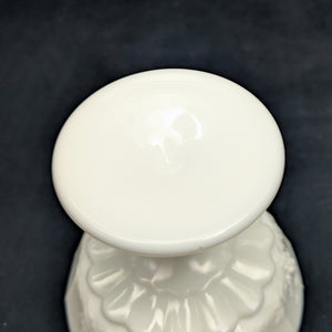 Vintage Milchglas Bonbonschale mit Sockel (Grapevine, unbekannter Hersteller)