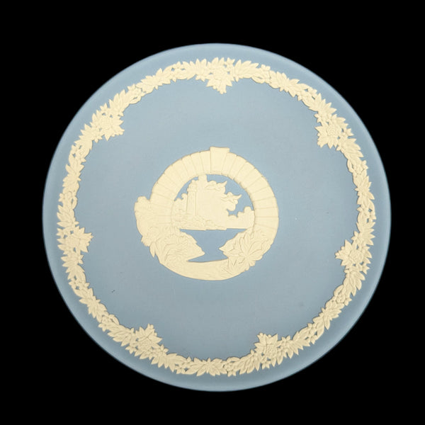 Wedgwood Jasperware Plate – "Lighthouse Arch" Motif, Signed Master Potter Inscription (England), c. 2004 ⚓️💎🇬🇧