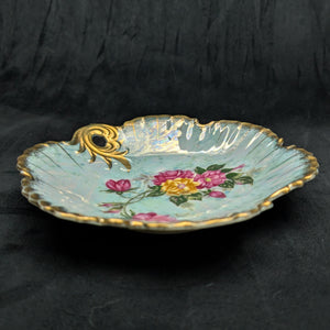 Antique Hand-Painted Nippon Dish – Iridescent Shell Form, Rose Motif & Gilt Handle (Japan), c. 1915 🌸👑🇯🇵
