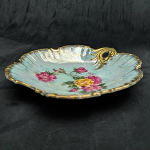 Antique Hand-Painted Nippon Dish – Iridescent Shell Form, Rose Motif & Gilt Handle (Japan), c. 1915 🌸👑🇯🇵