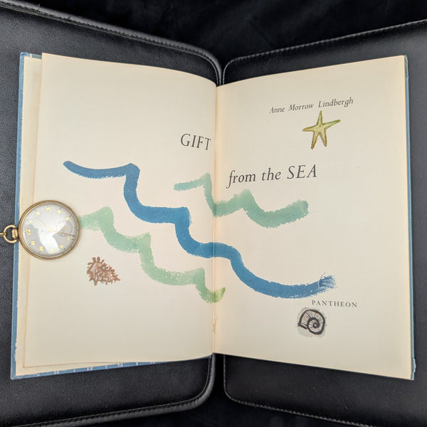 Gift from the Sea by Anne Morrow Lindbergh (First Edition, Illustrated), 1955 🐚⚓️📜