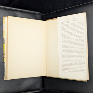 Amid the Alien Corn: An Intrepid Englishman in the Heart of America, by Hugh Willoughby (First Edition), 1958 📜🌽🇺🇸