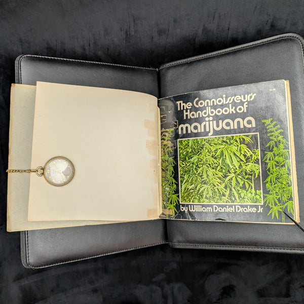 The Connoisseur's Handbook of Marijuana by William Daniel Drake Jr. (Rare Hardcover Edition), 1971 📜🍃✌️