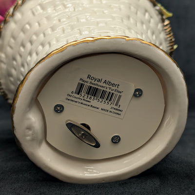Royal Albert Musical Basket by Royal Albert (Old Country Roses, Music Box), 1962 🎶🌹🇬🇧