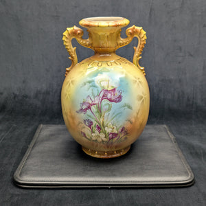 Antique Austrian Porcelain Vase – Hand-Painted Iris, Art Nouveau Sculptural Handles (Austria), c. 1910 🇦🇹🏺🎨