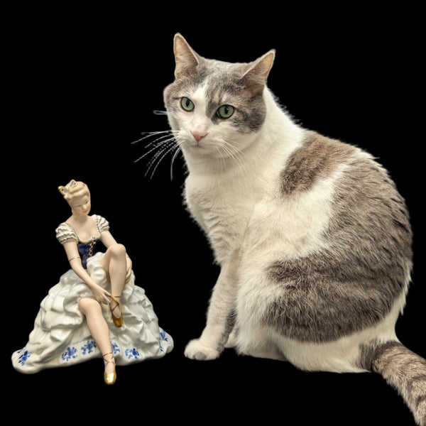 Wallendorf "Lady Cobalt" Porcelain Figurine (RARE, Germany), Circa Early 20th Century 🩰🇩🇪👑