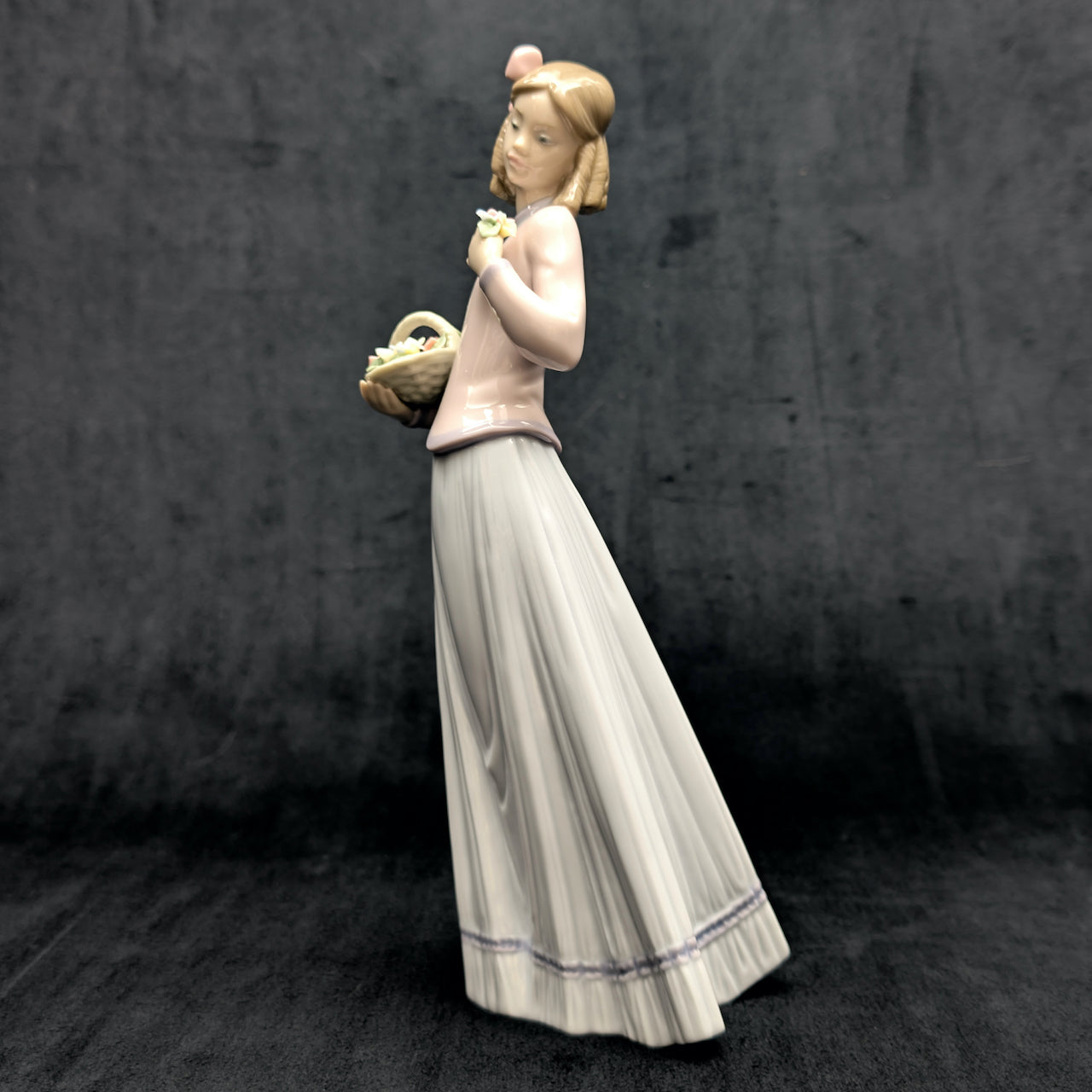 Lladro Aroma Primavera, Innocence in Bloom, 1996