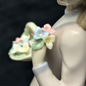 Lladro "Innocence in Bloom" Figurine (HN 7644), 1996 Collectors Society, José Puche Design 💖💐🇪🇸
