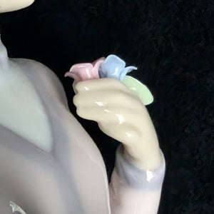 Lladro "Innocence in Bloom" Figurine (HN 7644), 1996 Collectors Society, José Puche Design 💖💐🇪🇸