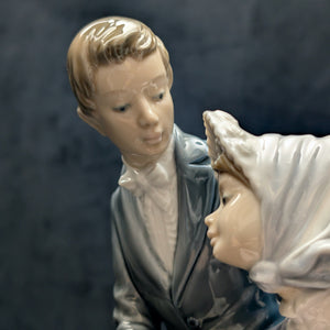 NAO by Lladro "Romantic Rendezvous" Figurine (DAISA 1984), Intact Parasol, Spain 💑🇪🇸💖