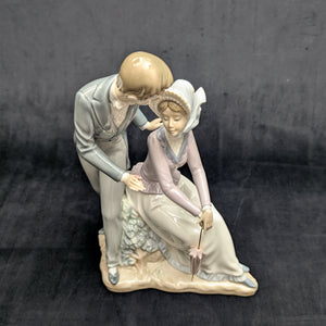 NAO by Lladro "Romantic Rendezvous" Figurine (DAISA 1984), Intact Parasol, Spain 💑🇪🇸💖