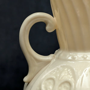 Vintage Belleek Porcelain Shamrock Vase – Ribbed Neck, Two-Handled, Green Mark (Ireland), c. 1970 ☘️🇮🇪🏺