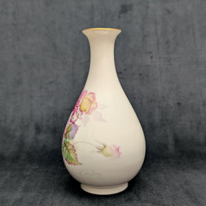 Vintage Noritake Hand-Painted Rose Vase – Bone China with Gold Trim (Japan), c. 1955 🌸🏺🇯🇵