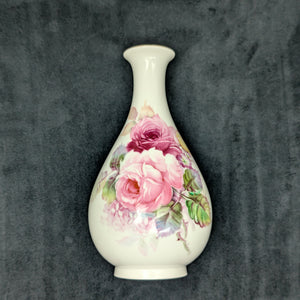 Vintage Noritake Hand-Painted Rose Vase – Bone China with Gold Trim (Japan), c. 1955 🌸🏺🇯🇵