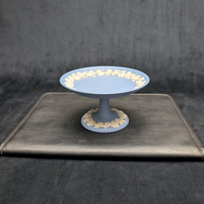 Wedgwood Blue Jasperware Pedestal Dish von Wedgwood (SELTEN, England), ca. Mitte des 20. Jahrhunderts 🇬🇧🏺✨