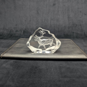 Crystal Reindeer Sculpture by Mats Jonasson – Hand-Etched Lead Crystal, Signed (Sweden), c. 1980 🦌💎🇸🇪