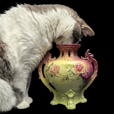 Antique Royal Bayreuth Porcelain Vase – Hand-Painted Roses, Art Nouveau Design (Bavaria), c. 1910 🏺👑🇩🇪