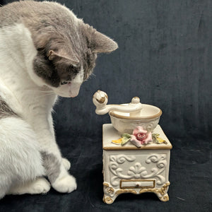 复古卡波迪蒙特风格瓷器咖啡研磨机雕像（意大利）