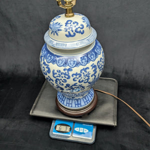 Vintage Blue & White Porcelain Table Lamp – Ginger Jar Form, Hand-Painted Chinoiserie (Working Condition), c. 1960 💡💙🏺