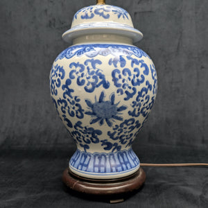 Vintage Blue & White Porcelain Table Lamp – Ginger Jar Form, Hand-Painted Chinoiserie (Working Condition), c. 1960 💡💙🏺