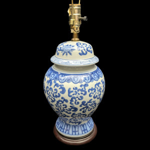 Vintage Blue & White Porcelain Table Lamp – Ginger Jar Form, Hand-Painted Chinoiserie (Working Condition), c. 1960 💡💙🏺