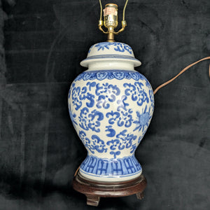 Vintage Blue & White Porcelain Table Lamp – Ginger Jar Form, Hand-Painted Chinoiserie (Working Condition), c. 1960 💡💙🏺