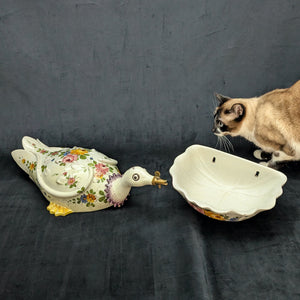 Vintage Italian Hand-Painted Swan Wall Fountain/Planter – Two-Piece Floral Ceramic Set (ITALY), c. 1960 🦢🇮🇹🌸