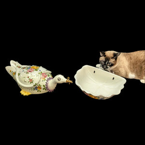 Vintage Italian Hand-Painted Swan Wall Fountain/Planter – Two-Piece Floral Ceramic Set (ITALY), c. 1960 🦢🇮🇹🌸