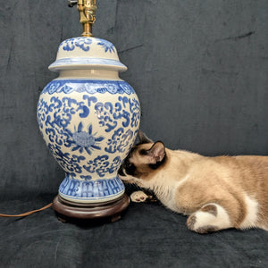 Vintage Blue & White Porcelain Table Lamp – Ginger Jar Form, Hand-Painted Chinoiserie (Working Condition), c. 1960 💡💙🏺