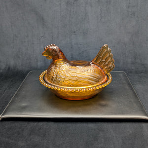 Vintage Amber Glass Hen on Nest Dish – Beaded Rim, Farmhouse Collectible (c. 1960) 🐔🥚🏡