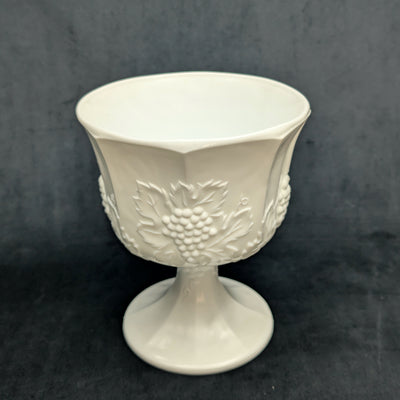 Vintage Milk Glass Pedestal Compote – Grapevine Relief Pattern, American Pressed Glass (c. 1960) 🍇🥛🏡
