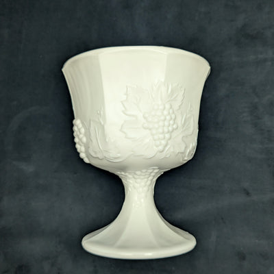 Vintage Milk Glass Pedestal Compote – Grapevine Relief Pattern, American Pressed Glass (c. 1960) 🍇🥛🏡