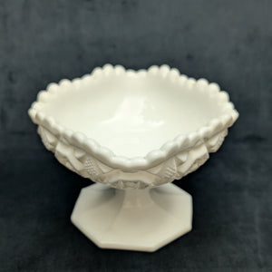 Vintage Bonbonschale aus Milchglas (Hersteller unbekannt)