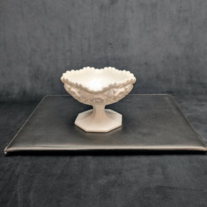 Vintage Bonbonschale aus Milchglas (Hersteller unbekannt)