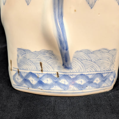 Vintage Blue & White Porcelain Elephant Stool (Chinoiserie Style) – Hand-Painted Accent Table, c. 1960 🐘💙⚜️