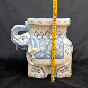 Vintage Blue & White Porcelain Elephant Stool (Chinoiserie Style) – Hand-Painted Accent Table, c. 1960 🐘💙⚜️