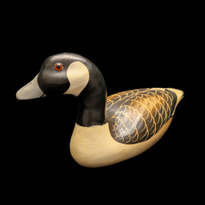 Vintage Hand-Painted Canada Goose Decoy by Wgio (Hand-Painted, Hunting), 1992 🦆🎨🌿