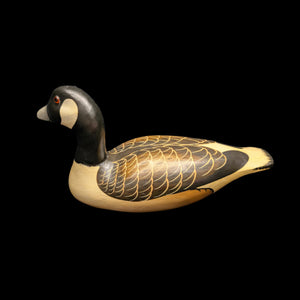 Vintage Hand-Painted Canada Goose Decoy by Wgio (Hand-Painted, Hunting), 1992 🦆🎨🌿
