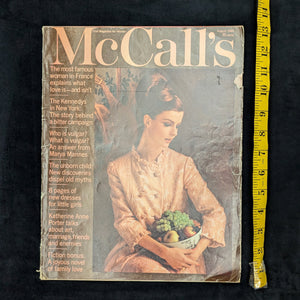 McCall's Magazine (The Kennedys in New York, Marya Mannes, & Smirnoff Ad), August 1965 🇺🇸🗞️👗